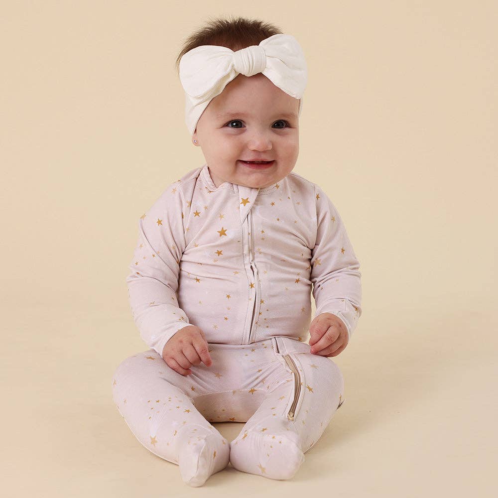 Stardust Organic Snuggle Sleepsuit Zip Footie: Size 1